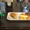 ビジネスホテル「ニッシン・ナンバ・イン」はパン朝食無料？